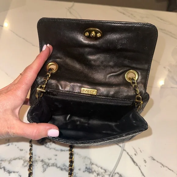 Vintage Bally Quilted Black Patent Mini Crossbody
• Gold Chain • Made in Italy - Picture 5 of 10